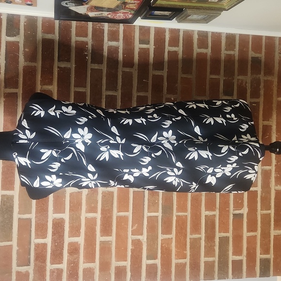 Banana Republic Dress, size 4 - Picture 3 of 5